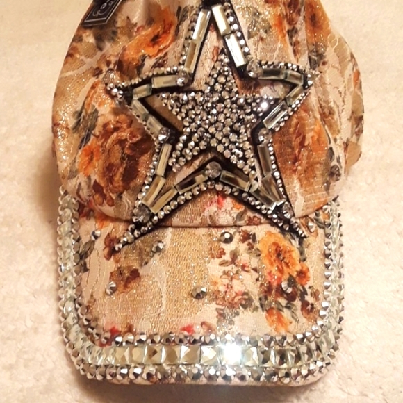 Sazy Bee Custom made Designer Cap. Womens Size: OS - Picture 8 of 8